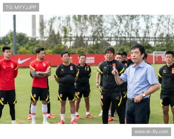 以哈密足球队女生为核心展现青春拼搏与团队精神魅力故事风貌绽放 以哈密足球队女生为核心展现青春拼搏与团队精神魅力故事风貌绽放